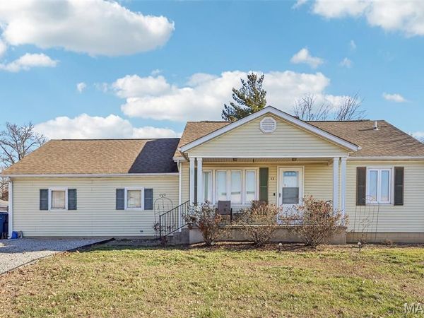 12 S Clinton Street, New Baden, IL 62265