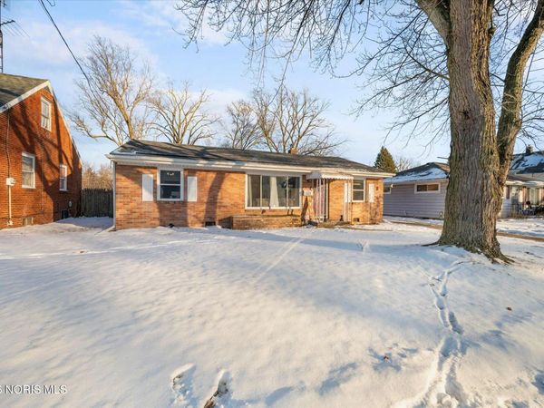 5322 Douglas Road, Toledo, OH 43613