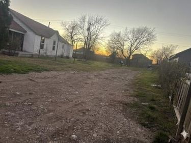 3007 Clinton Avenue, Fort Worth, TX 76106
