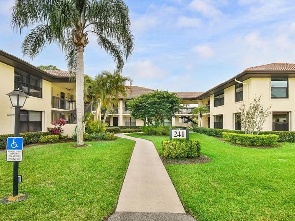 241 SW South River Drive, Unit 206, Stuart, FL 34997