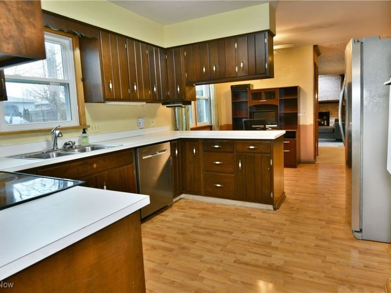 5298 Calla Avenue NW, Champion, OH 44483 Photo 12