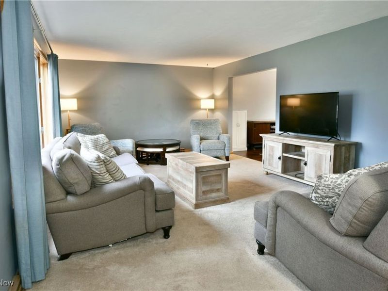 5298 Calla Avenue NW, Champion, OH 44483 Photo 5