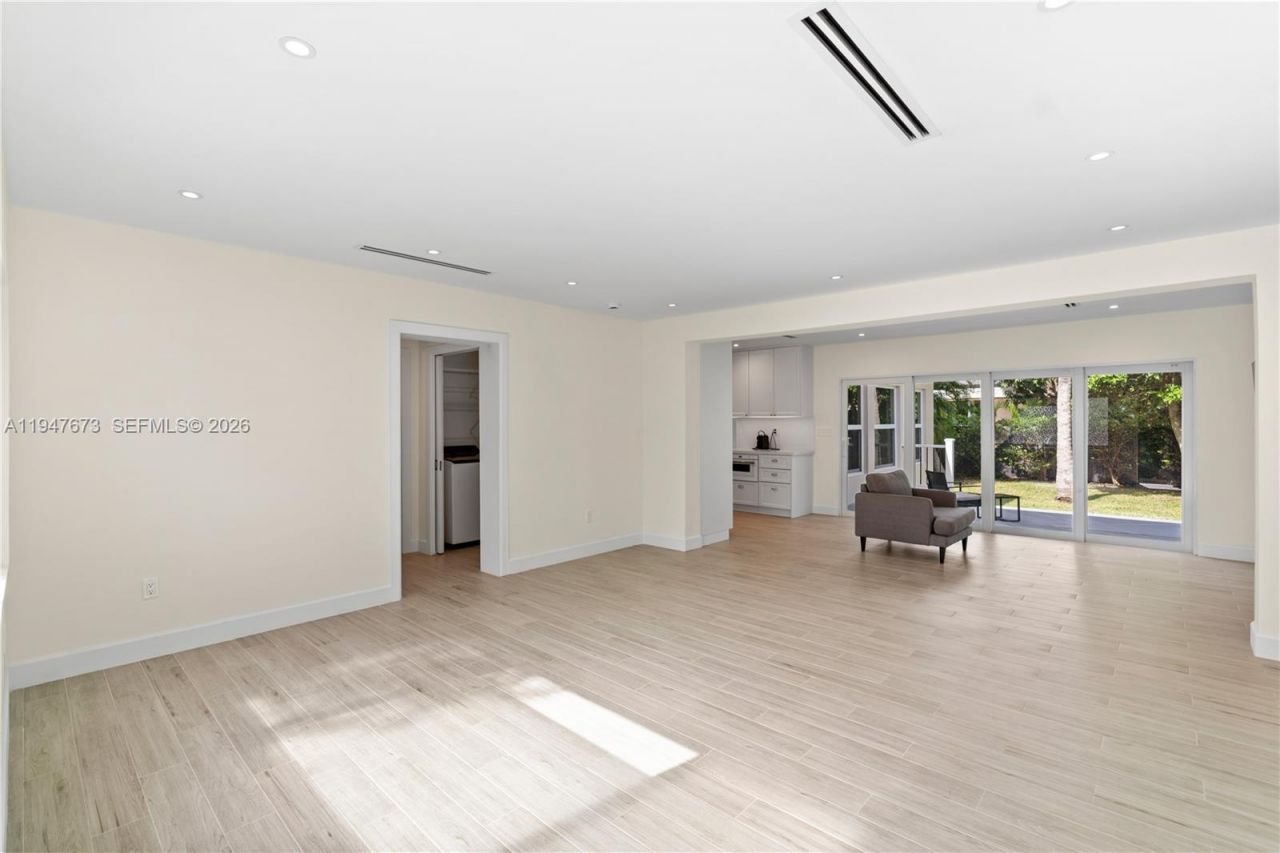 251 NE 44th St, Unit 251, Miami, FL 33137 Photo