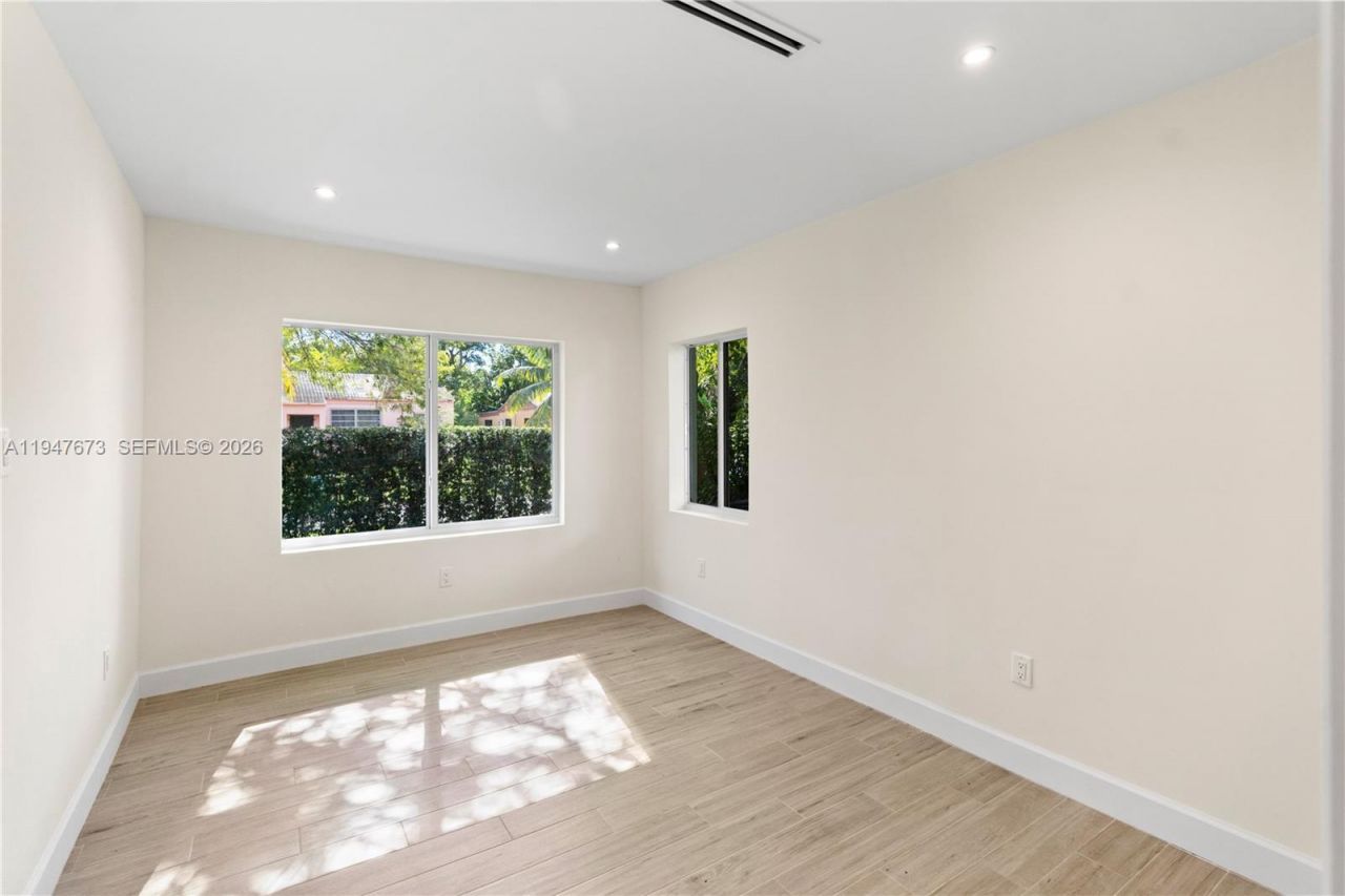 251 NE 44th St, Unit 251, Miami, FL 33137 Photo