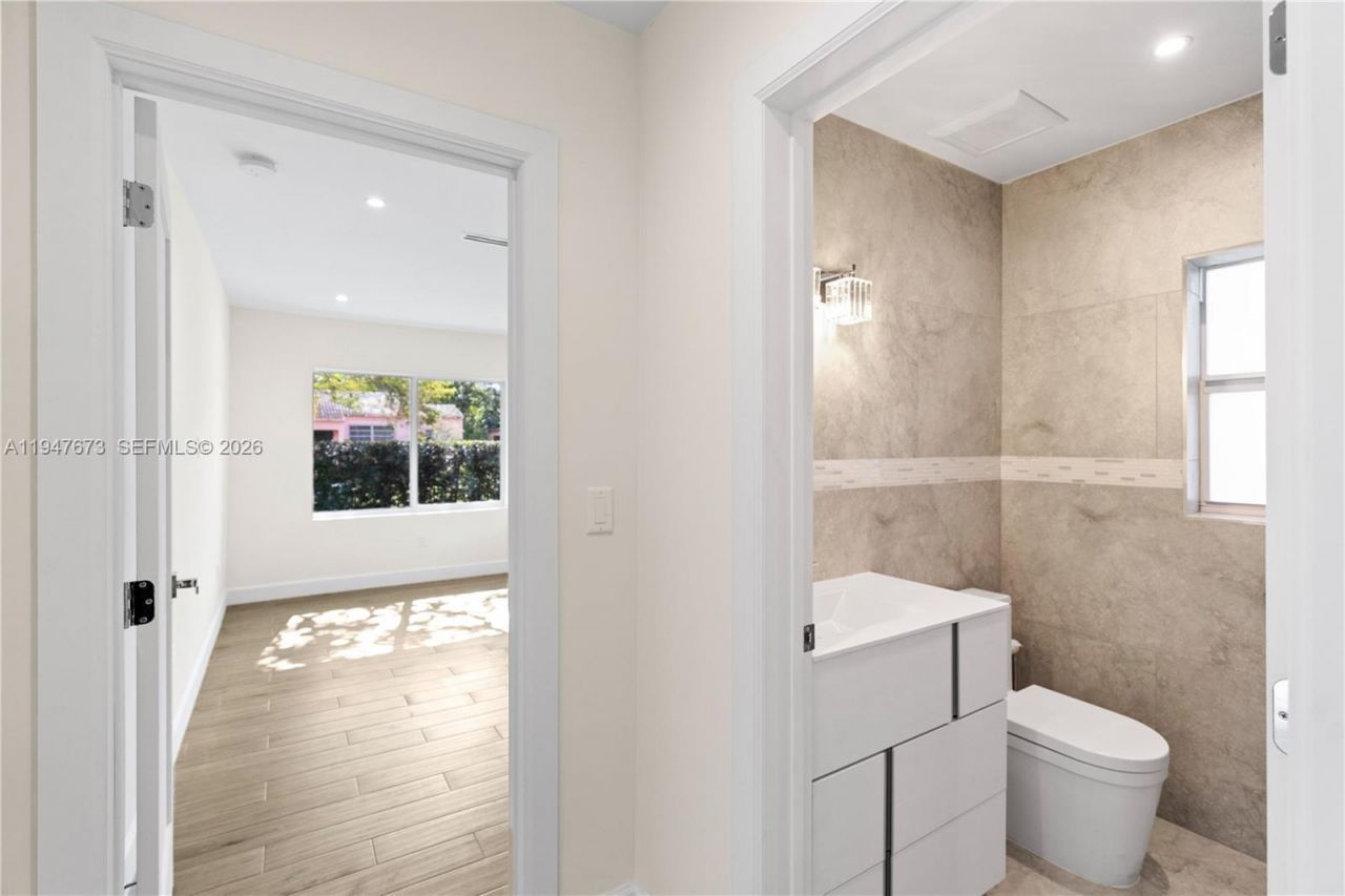 251 NE 44th St, Unit 251, Miami, FL 33137 Photo