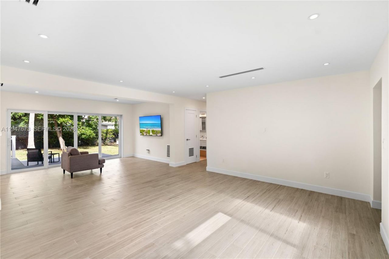 251 NE 44th St, Unit 251, Miami, FL 33137 Photo