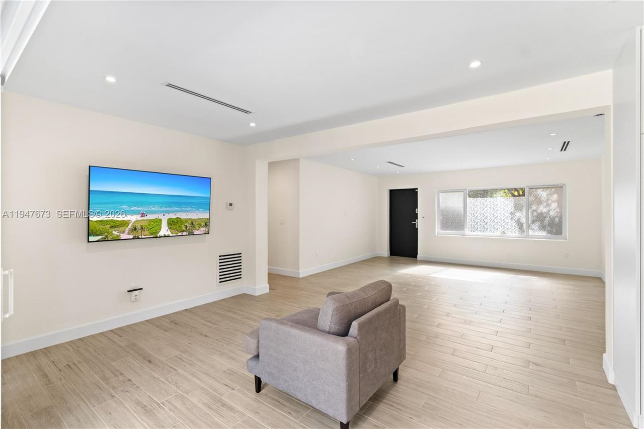 251 NE 44th St, Unit 251, Miami, FL 33137 Photo