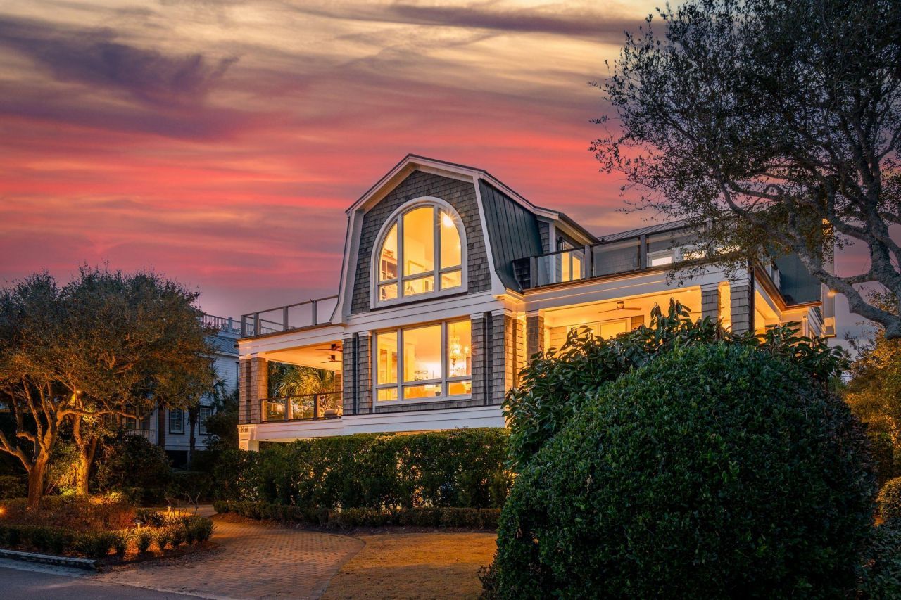 2918 Marshall Boulevard Photo 2