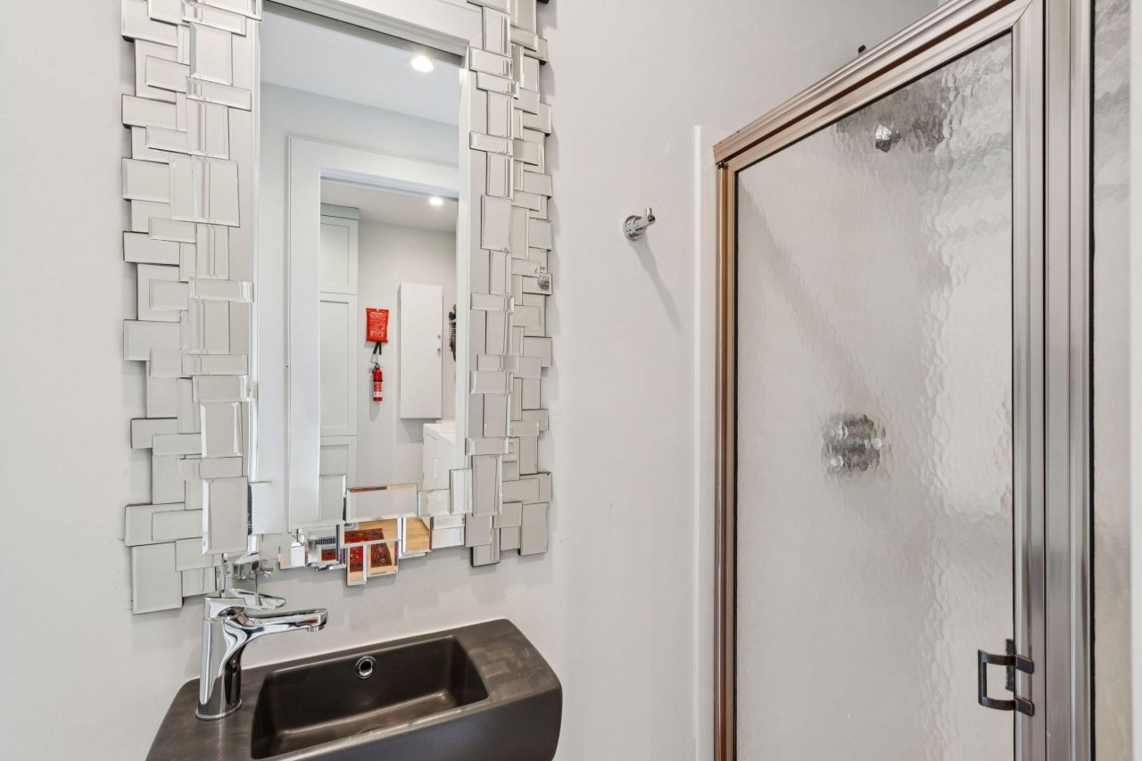 2918 Marshall Boulevard Photo 30