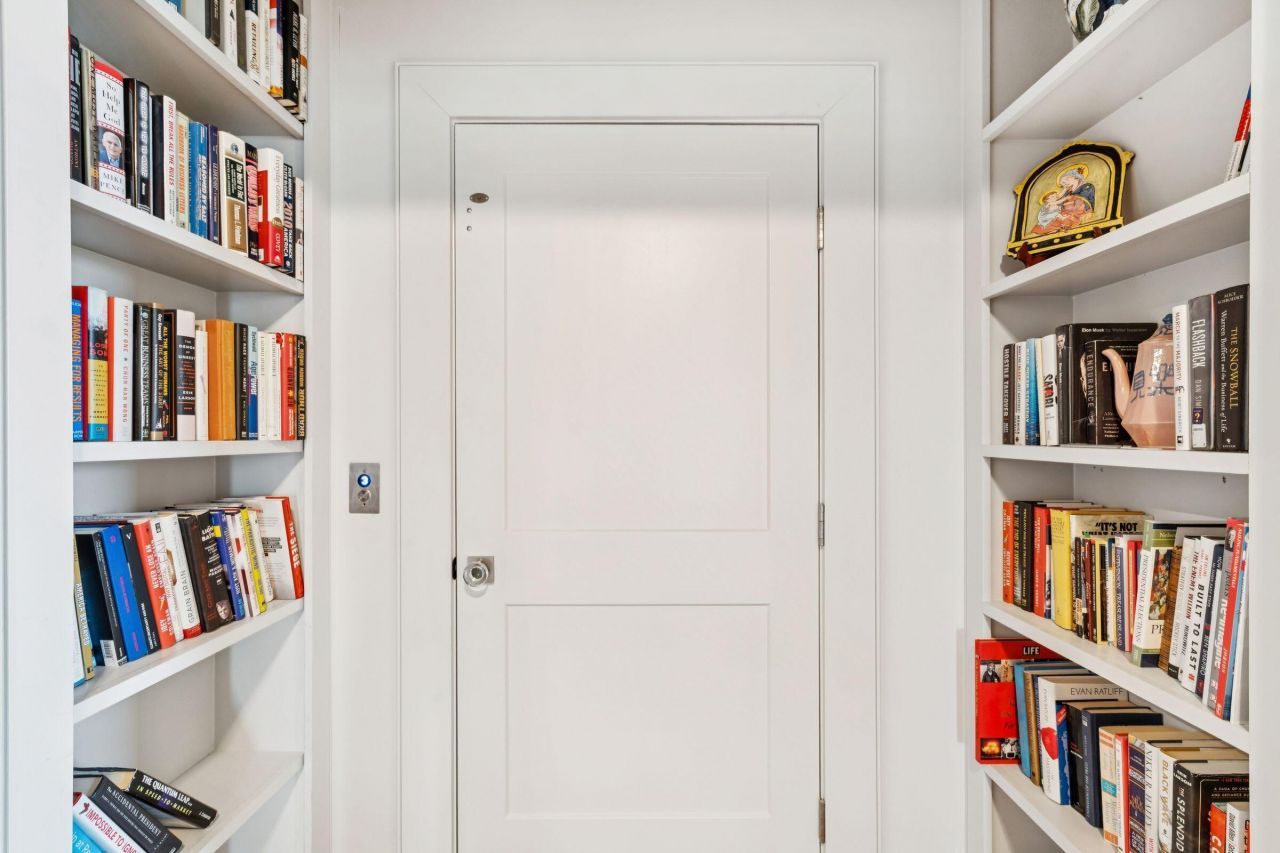 2918 Marshall Boulevard Photo 32