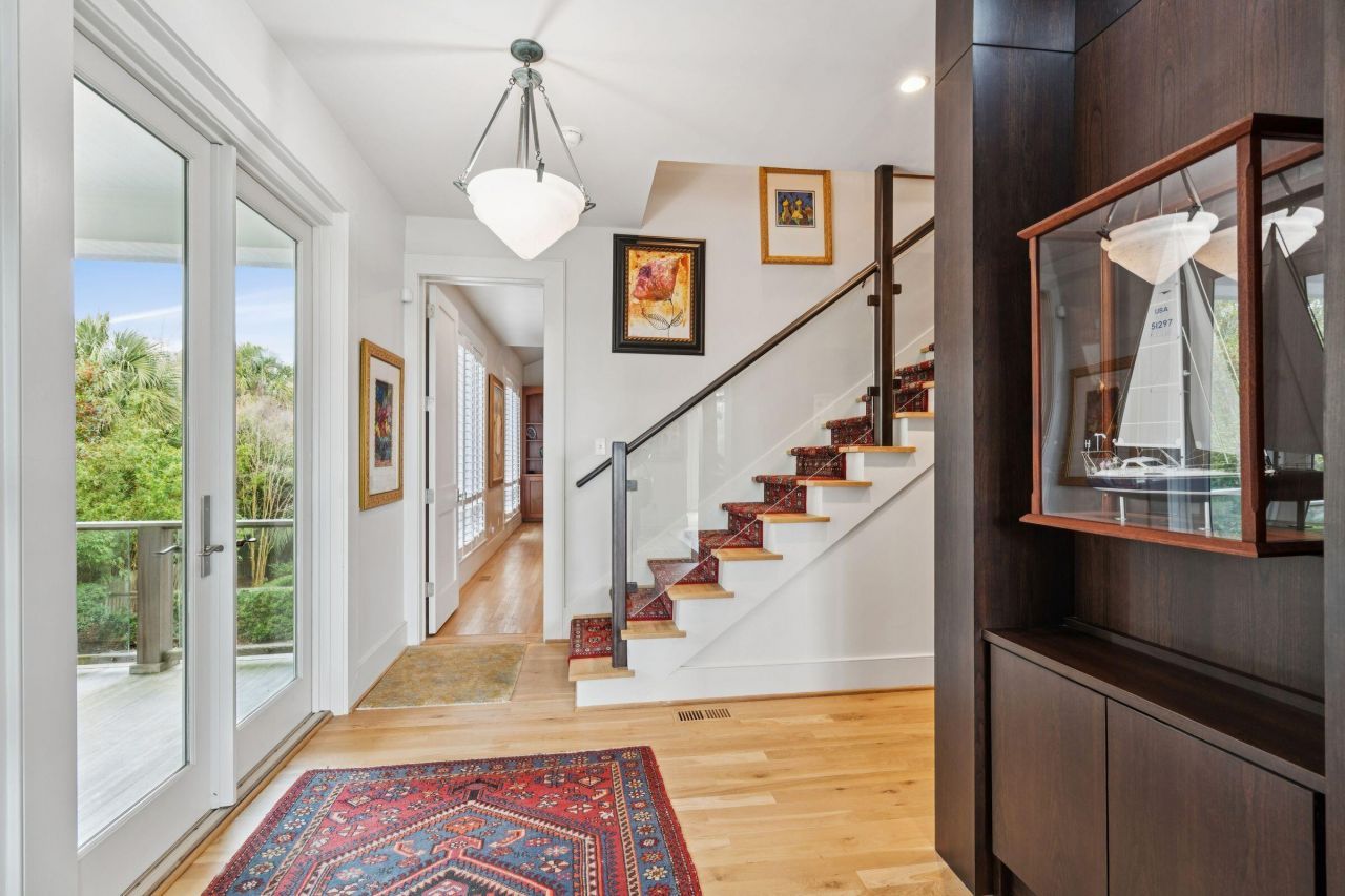 2918 Marshall Boulevard Photo 7