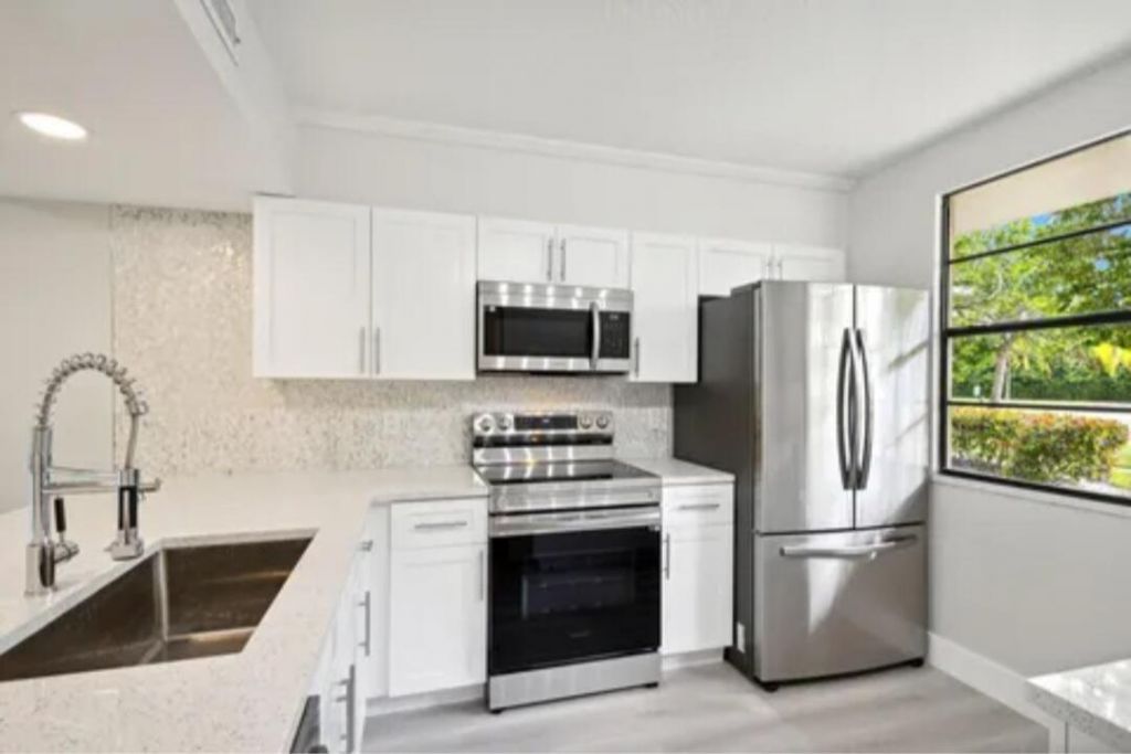 3507 Village Boulevard, Unit 105, West Palm Beach, FL 33409 Photo