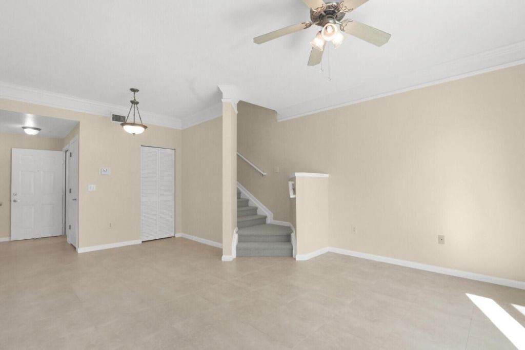 255 Murcia Drive, Unit 202, Jupiter, FL 33458 Photo