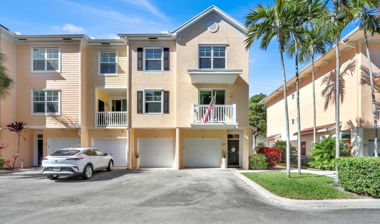 255 Murcia Drive, Unit 202, Jupiter, FL 33458 Photo