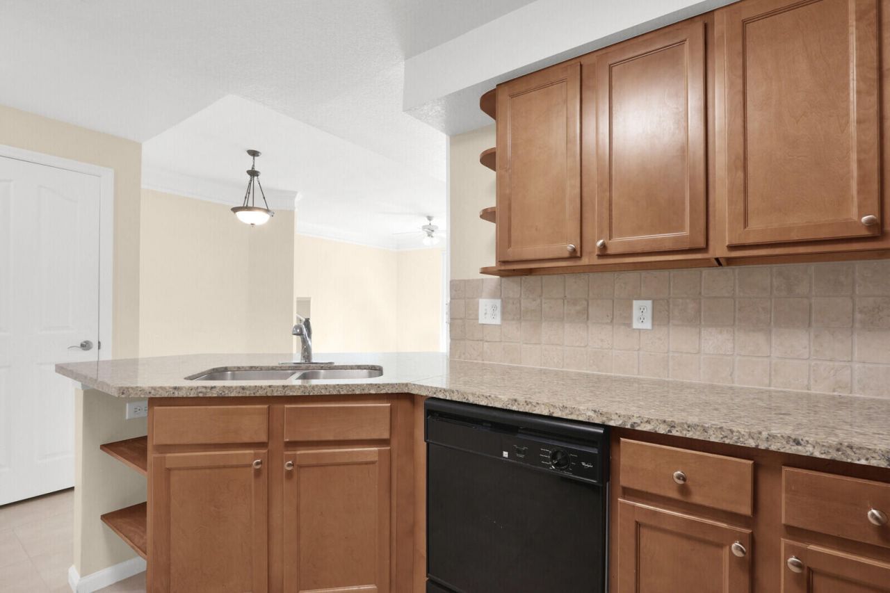 255 Murcia Drive, Unit 202, Jupiter, FL 33458 Photo