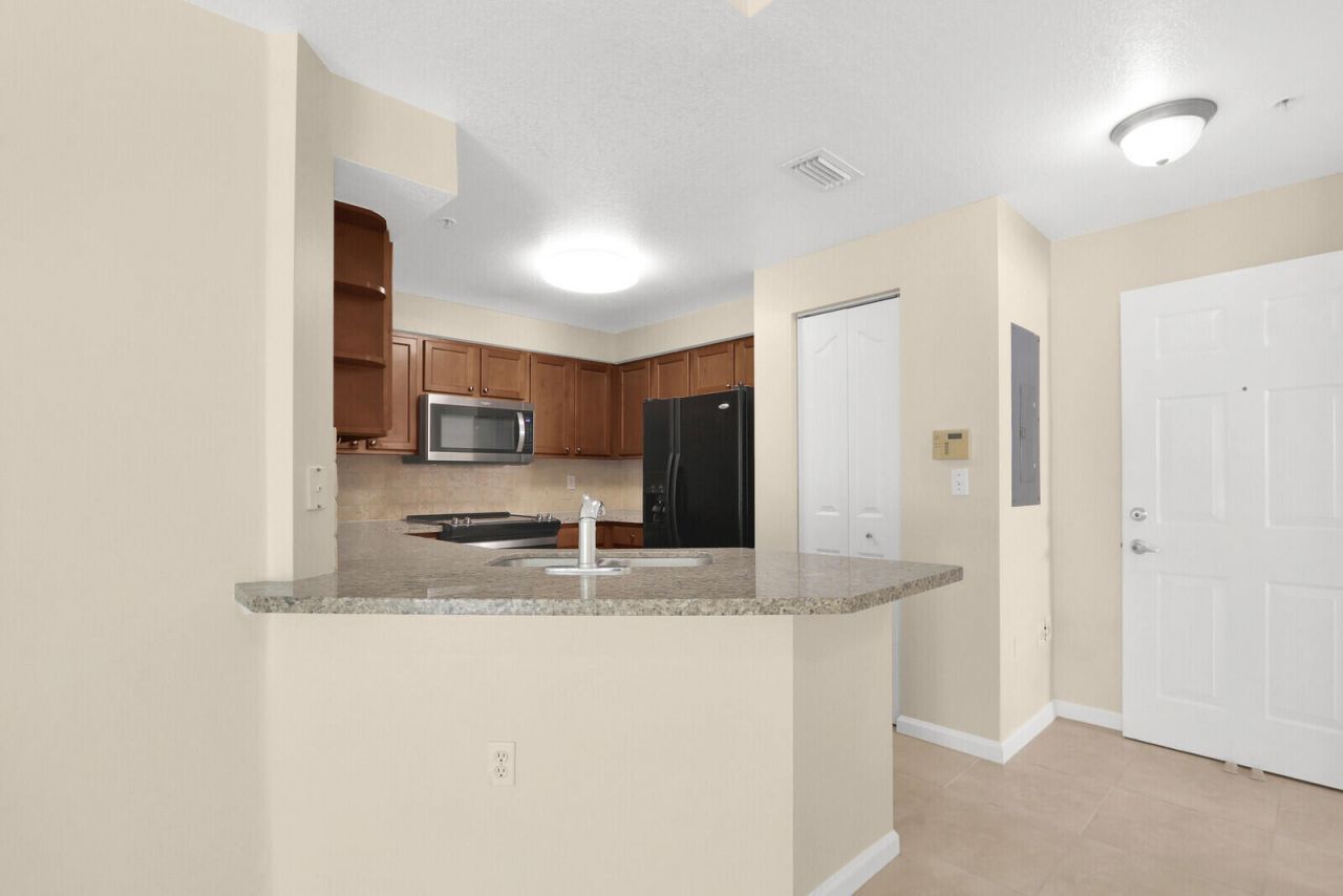 255 Murcia Drive, Unit 202, Jupiter, FL 33458 Photo