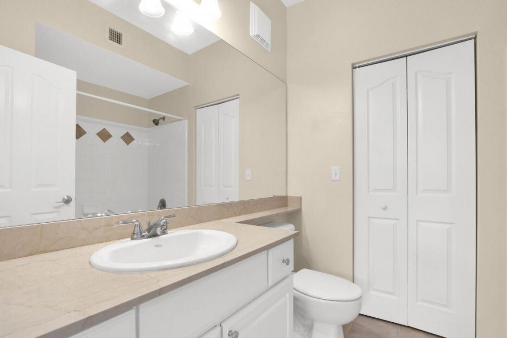 255 Murcia Drive, Unit 202, Jupiter, FL 33458 Photo