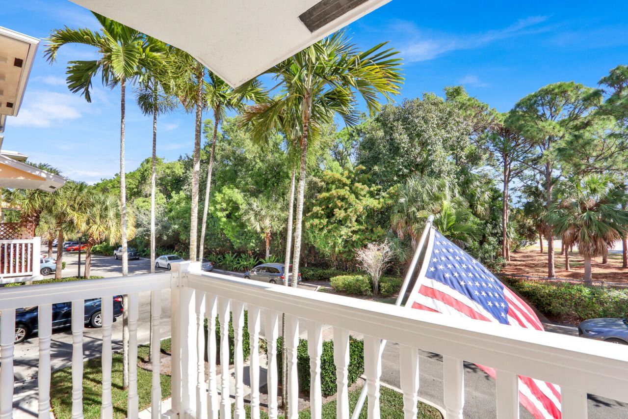 255 Murcia Drive, Unit 202, Jupiter, FL 33458 Photo