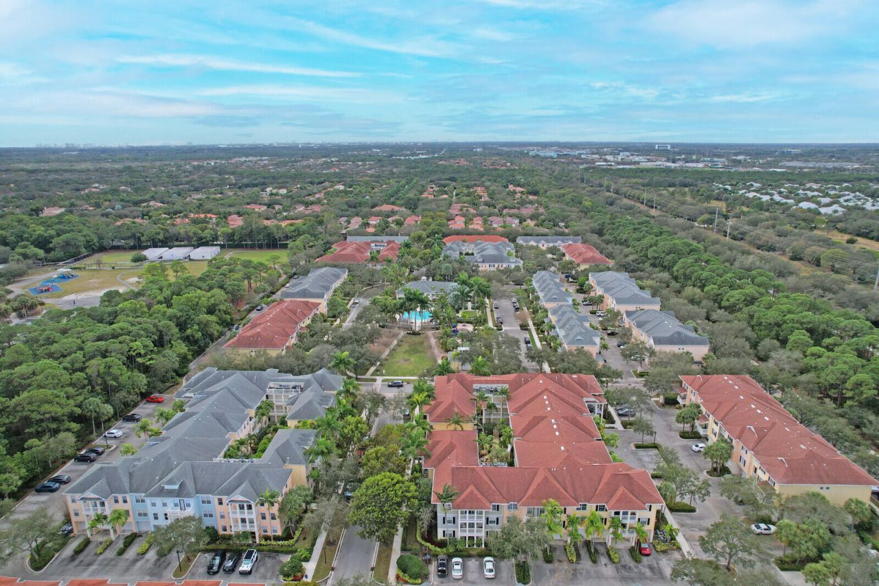 255 Murcia Drive, Unit 202, Jupiter, FL 33458 Photo