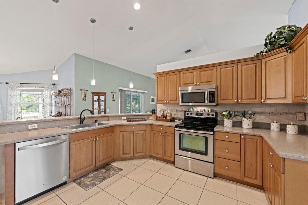 4501 SW Athena Drive, Port Saint Lucie, FL 34953 Photo