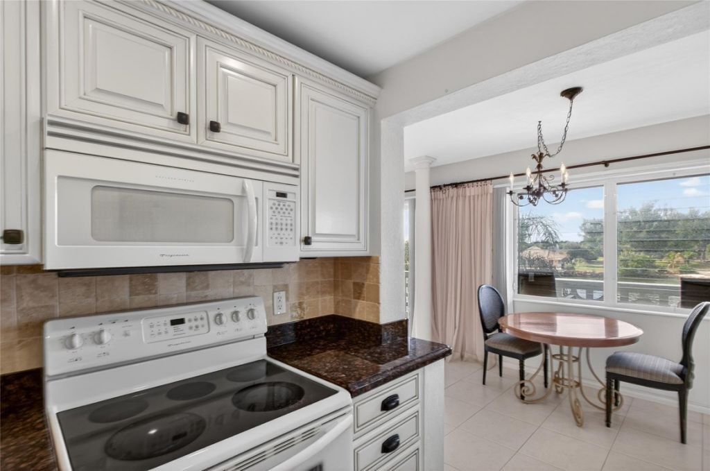 1001 N Riverside Dr, Unit 305, Pompano Beach, FL 33062 Photo