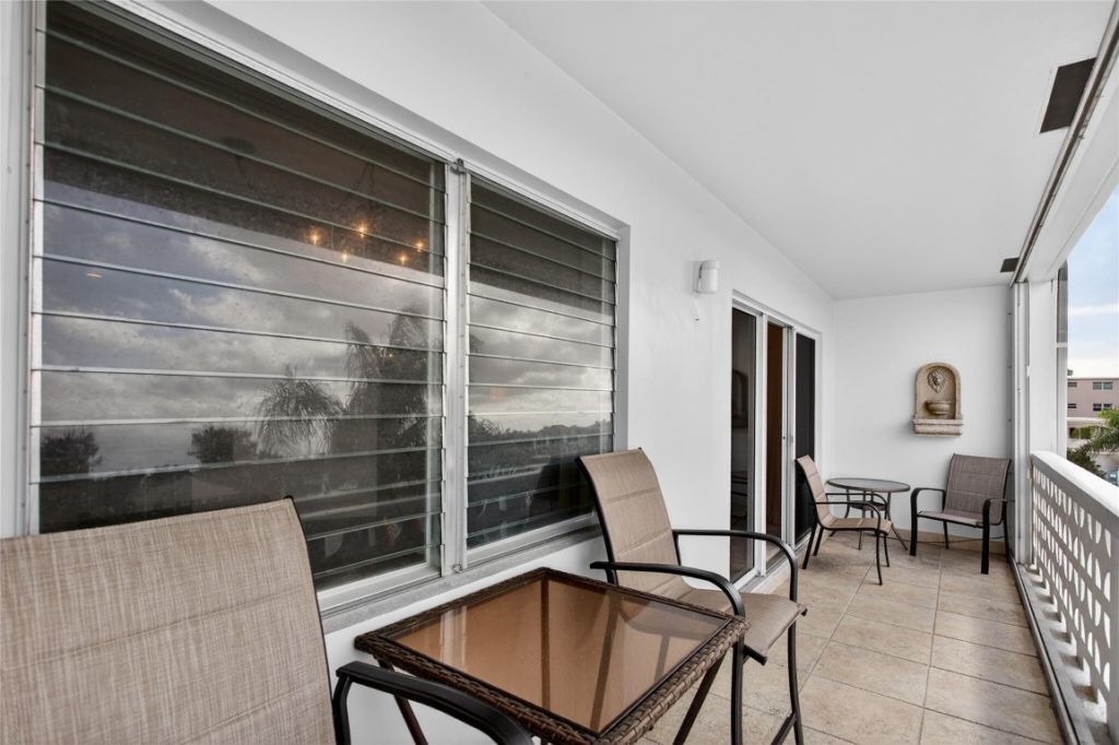 1001 N Riverside Dr, Unit 305, Pompano Beach, FL 33062 Photo
