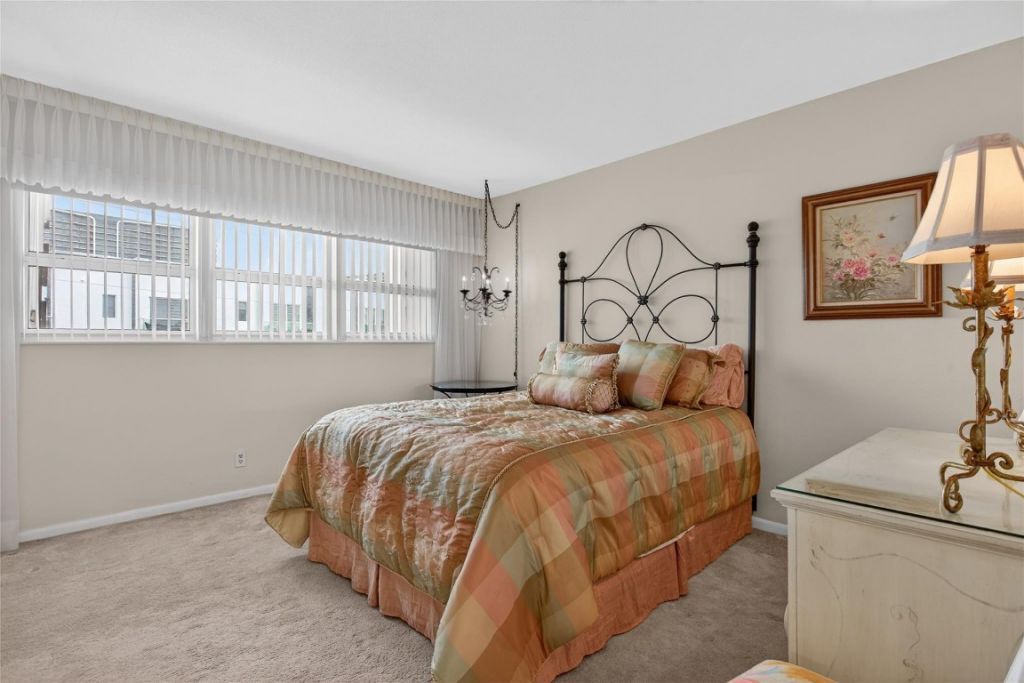 1001 N Riverside Dr, Unit 305, Pompano Beach, FL 33062 Photo