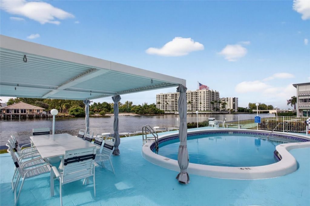 1001 N Riverside Dr, Unit 305, Pompano Beach, FL 33062 Photo