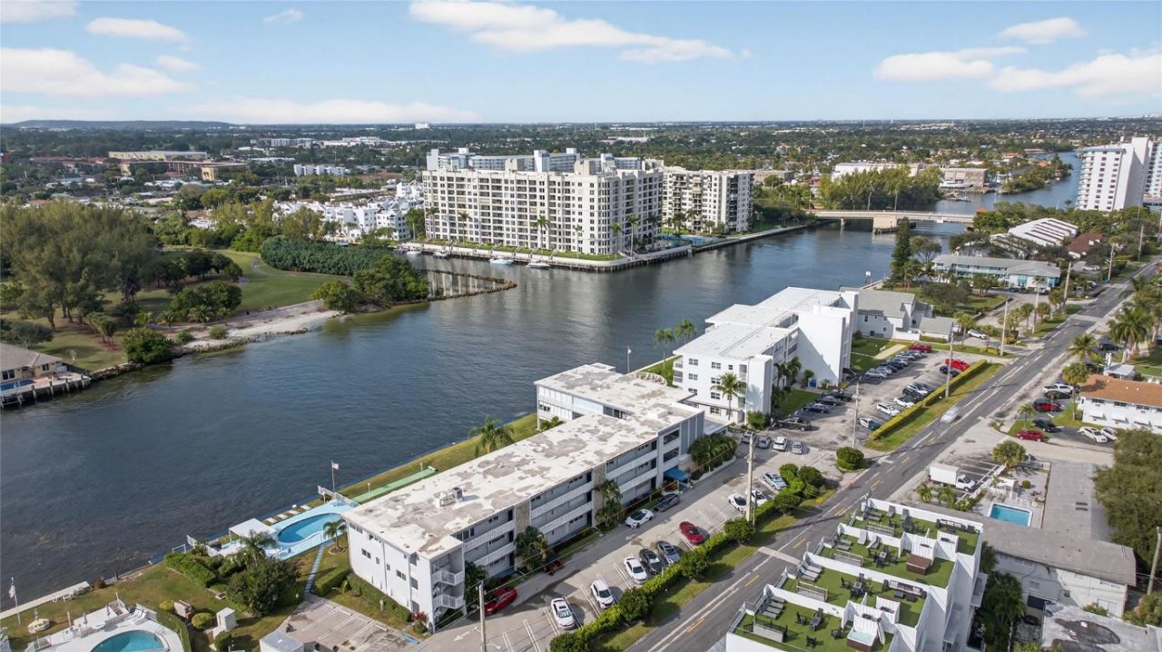 1001 N Riverside Dr, Unit 305, Pompano Beach, FL 33062 Photo