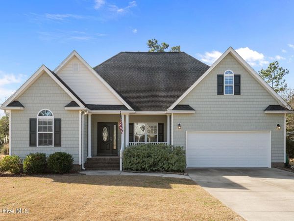 229 Wedgefield Circle, Maple Hill, NC 28454