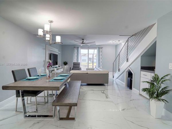 1261 Presidio Dr, Unit 5-42, Weston, FL 33327