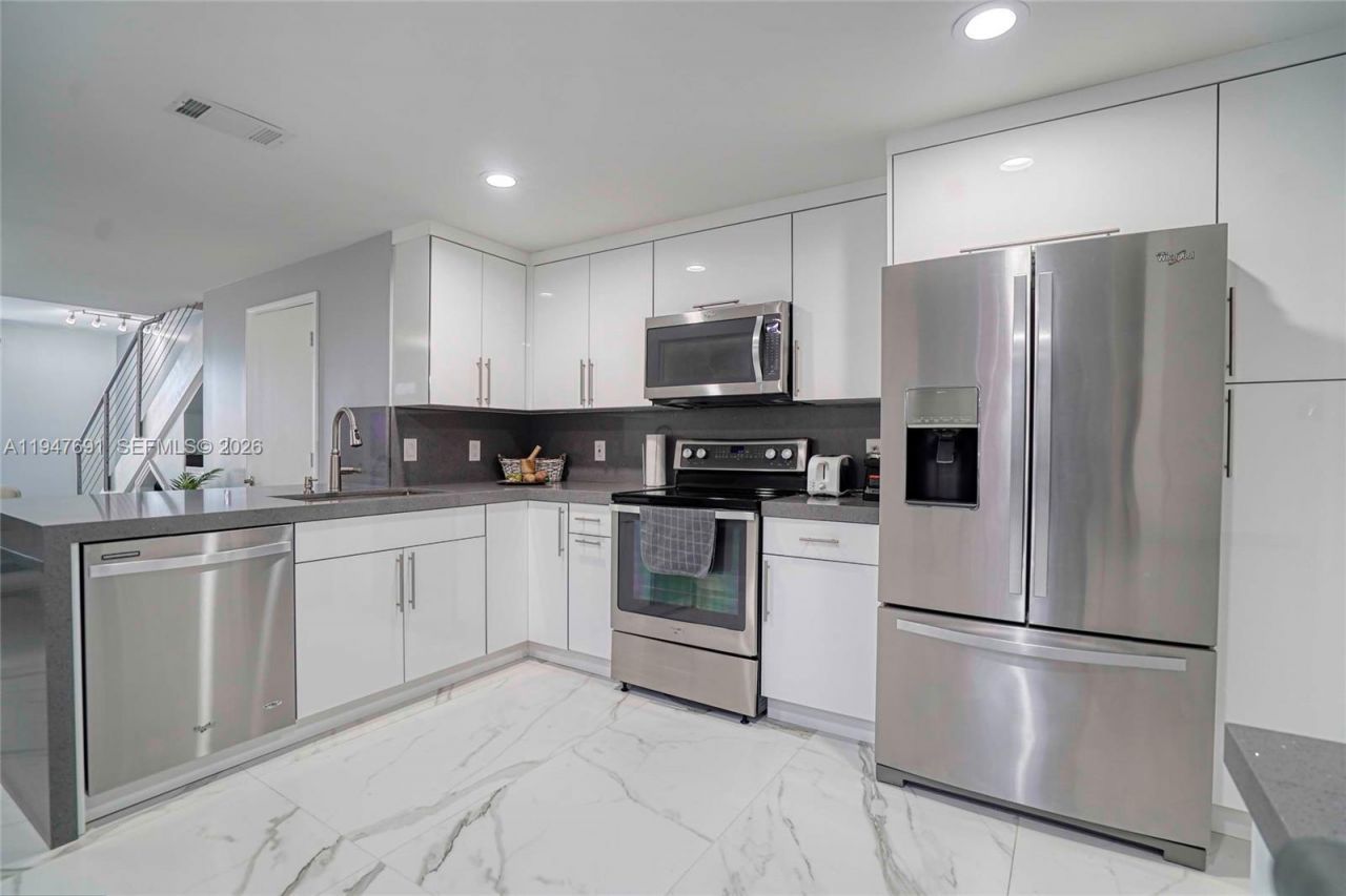 1261 Presidio Dr, Unit 5-42, Weston, FL 33327 Photo