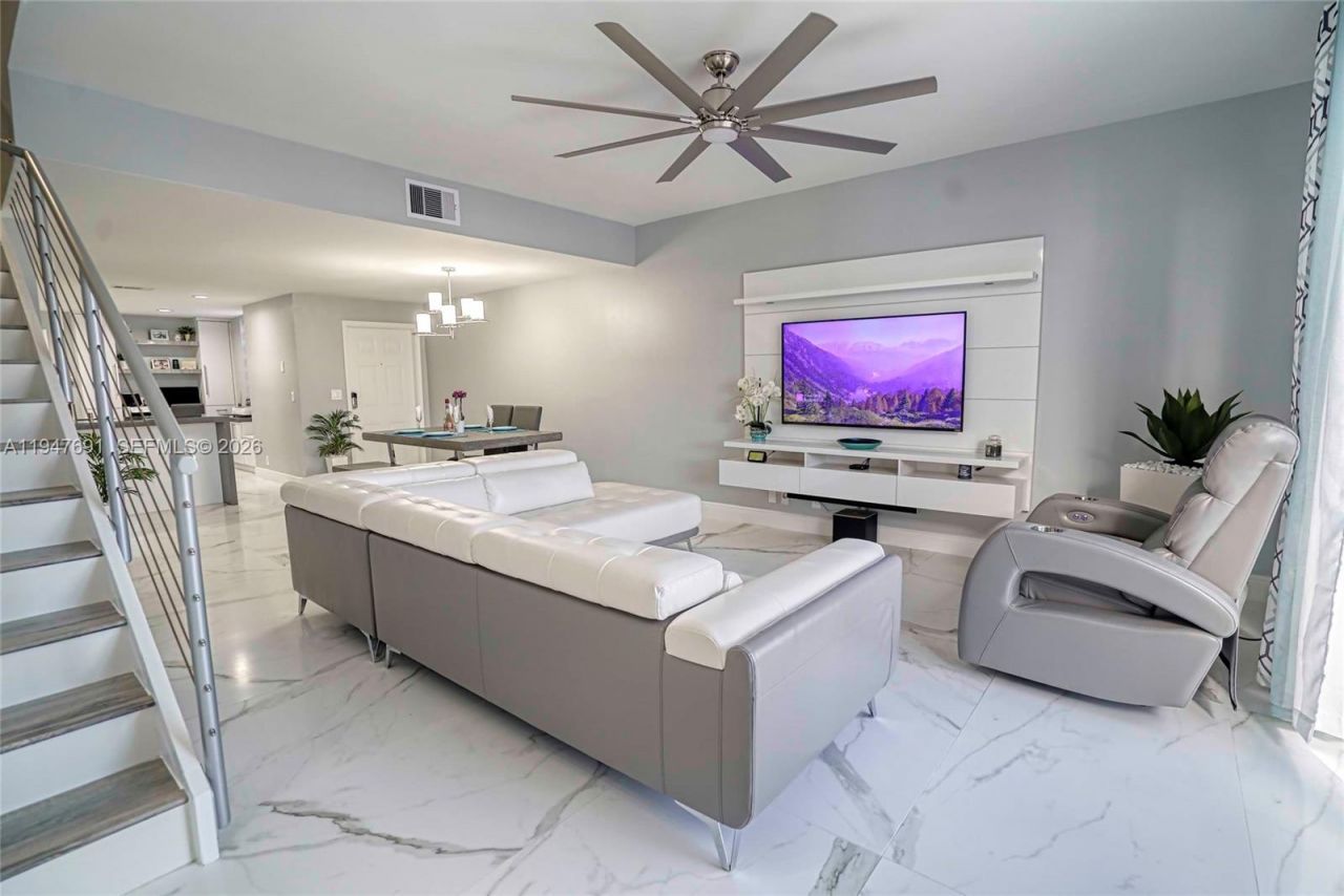 1261 Presidio Dr, Unit 5-42, Weston, FL 33327 Photo