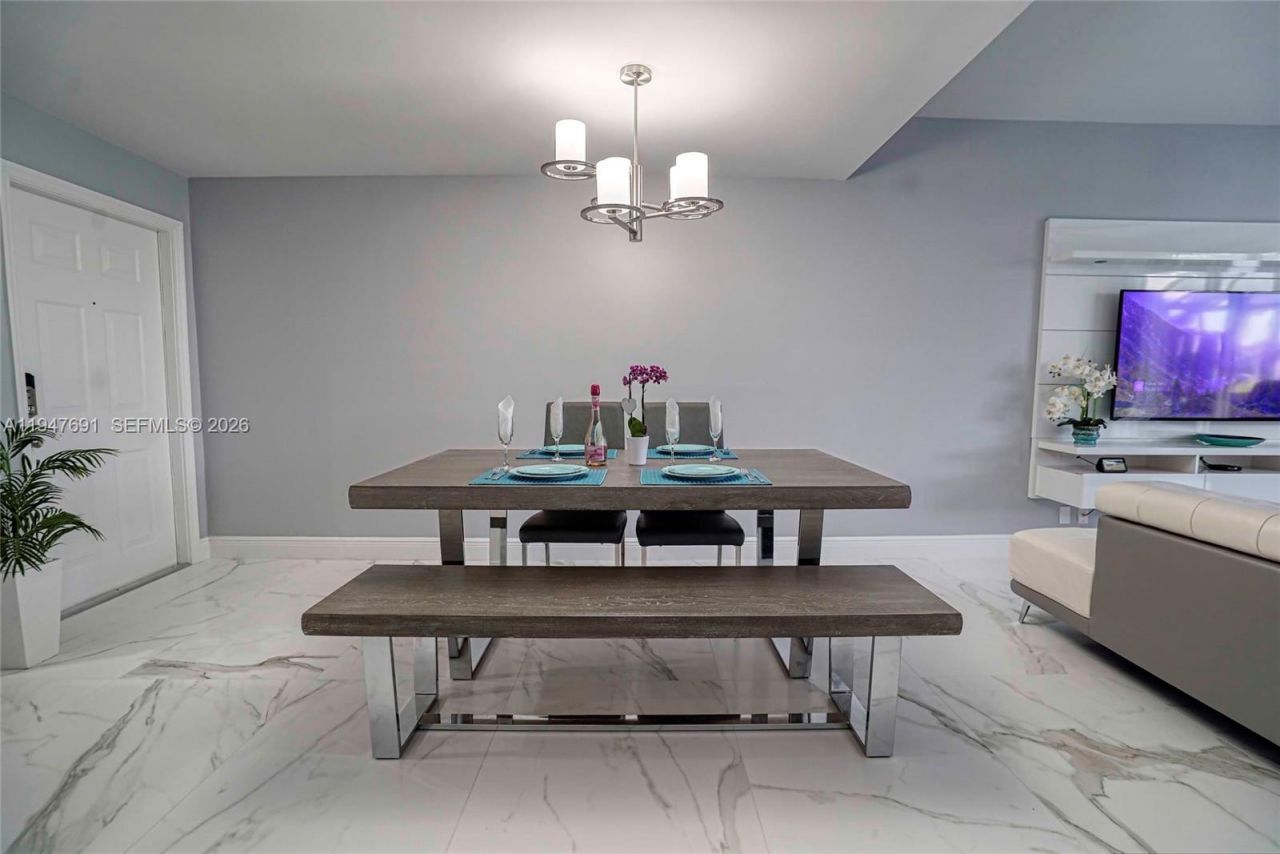 1261 Presidio Dr, Unit 5-42, Weston, FL 33327 Photo