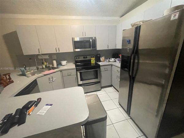 11458 NW 91st Ct, Hialeah Gardens, FL 33018