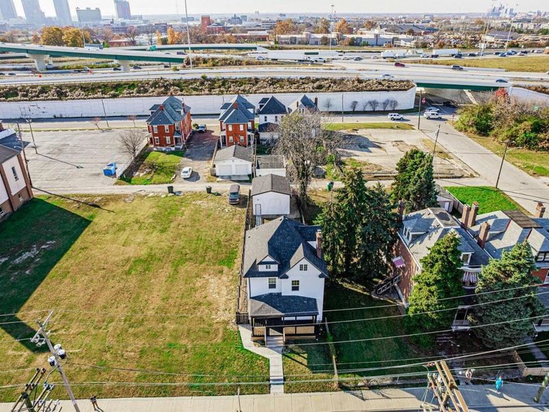 489 Saint Clair Avenue, Columbus, OH 43203 Photo 3