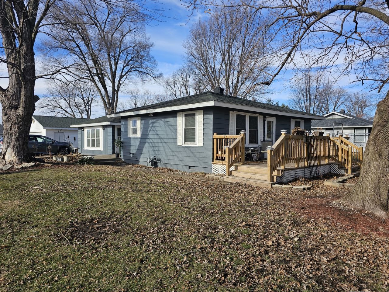 901 Oak Avenue, Sterling, IL 61081 Main Photo