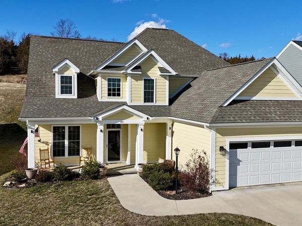 189 WINDSOR DR, FISHERSVILLE, VA 22939