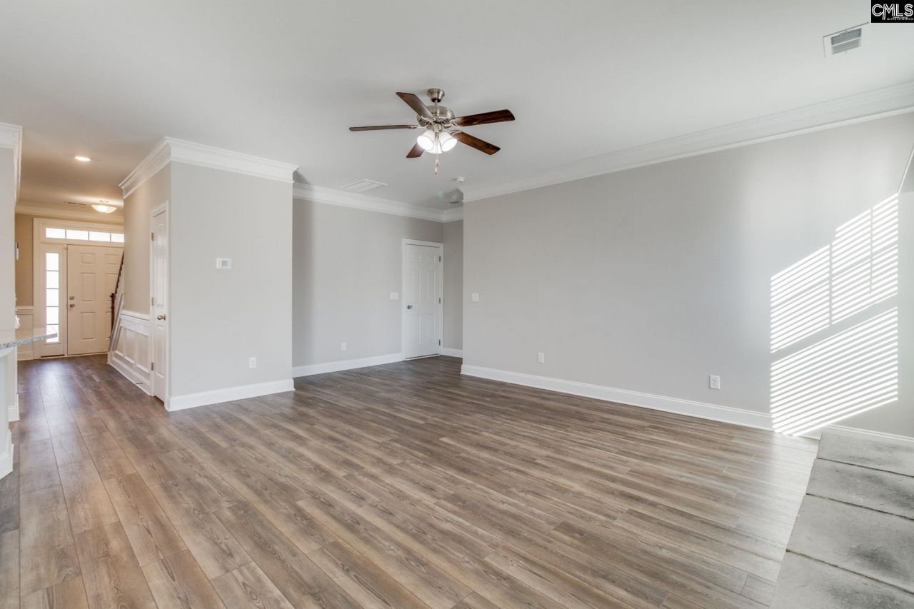 327 Autumn Pond Drive Photo 11