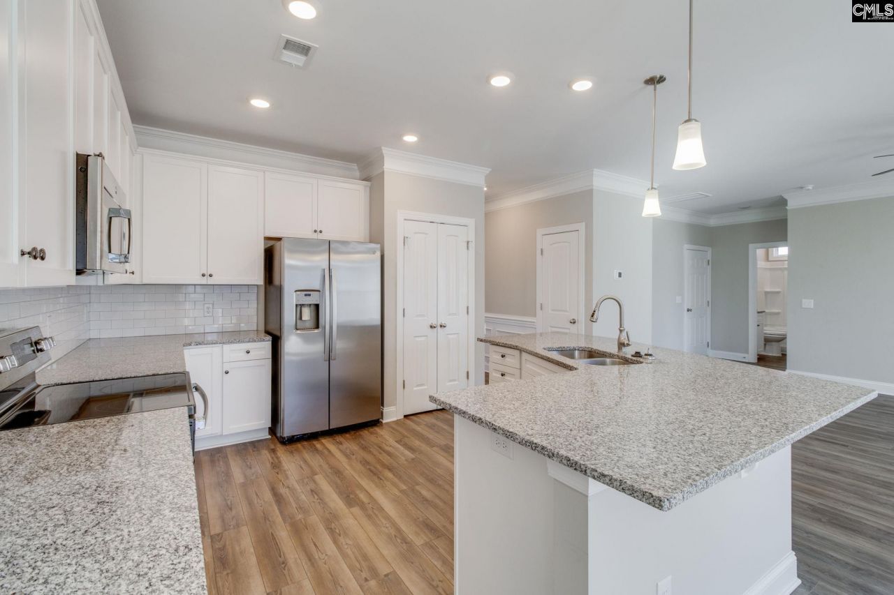 327 Autumn Pond Drive Photo 14