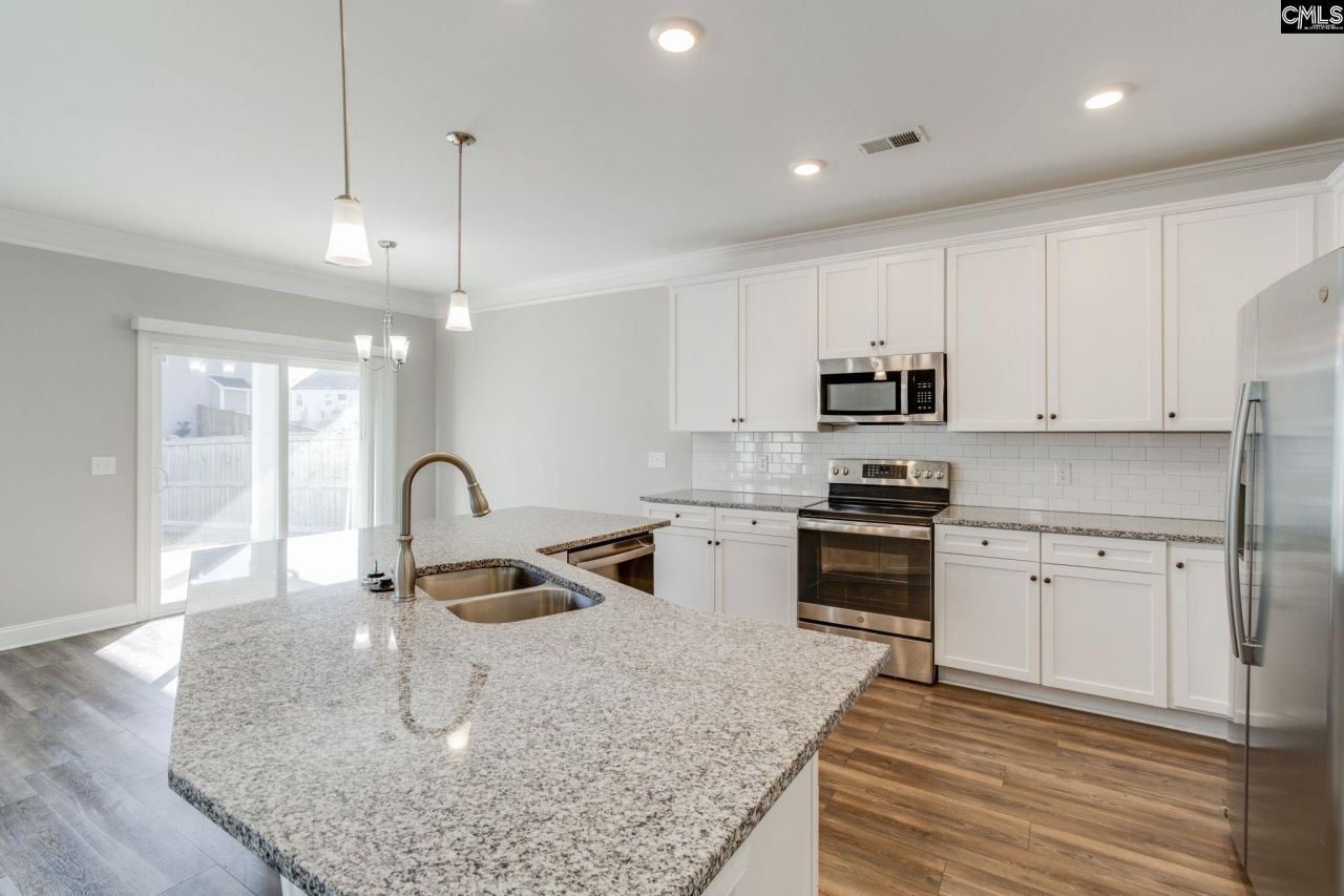 327 Autumn Pond Drive Photo 16