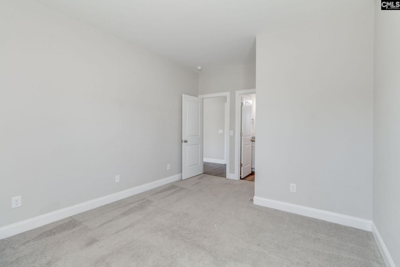 327 Autumn Pond Drive Photo 21