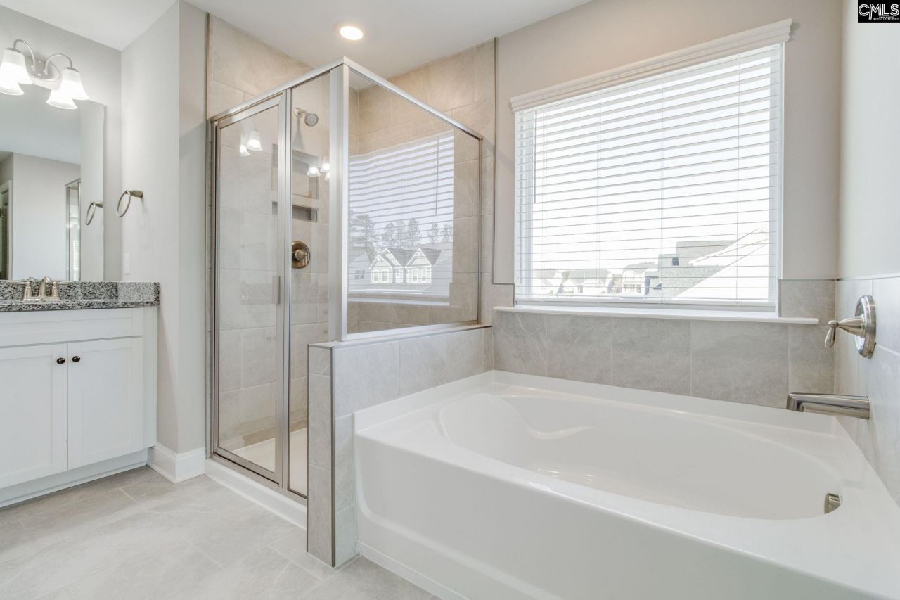 327 Autumn Pond Drive Photo 31