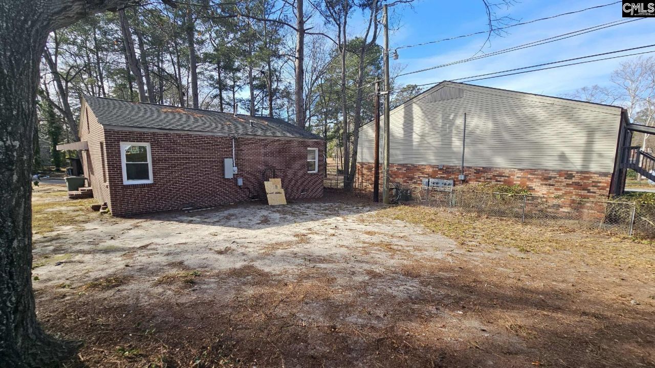 1112 Ashley  Photo 14