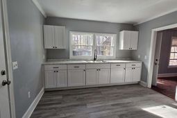 1112 Ashley  photo 4