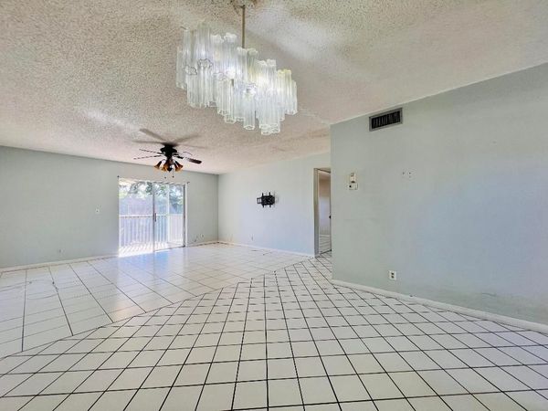 209 Oxford 200, West Palm Beach, FL 33417