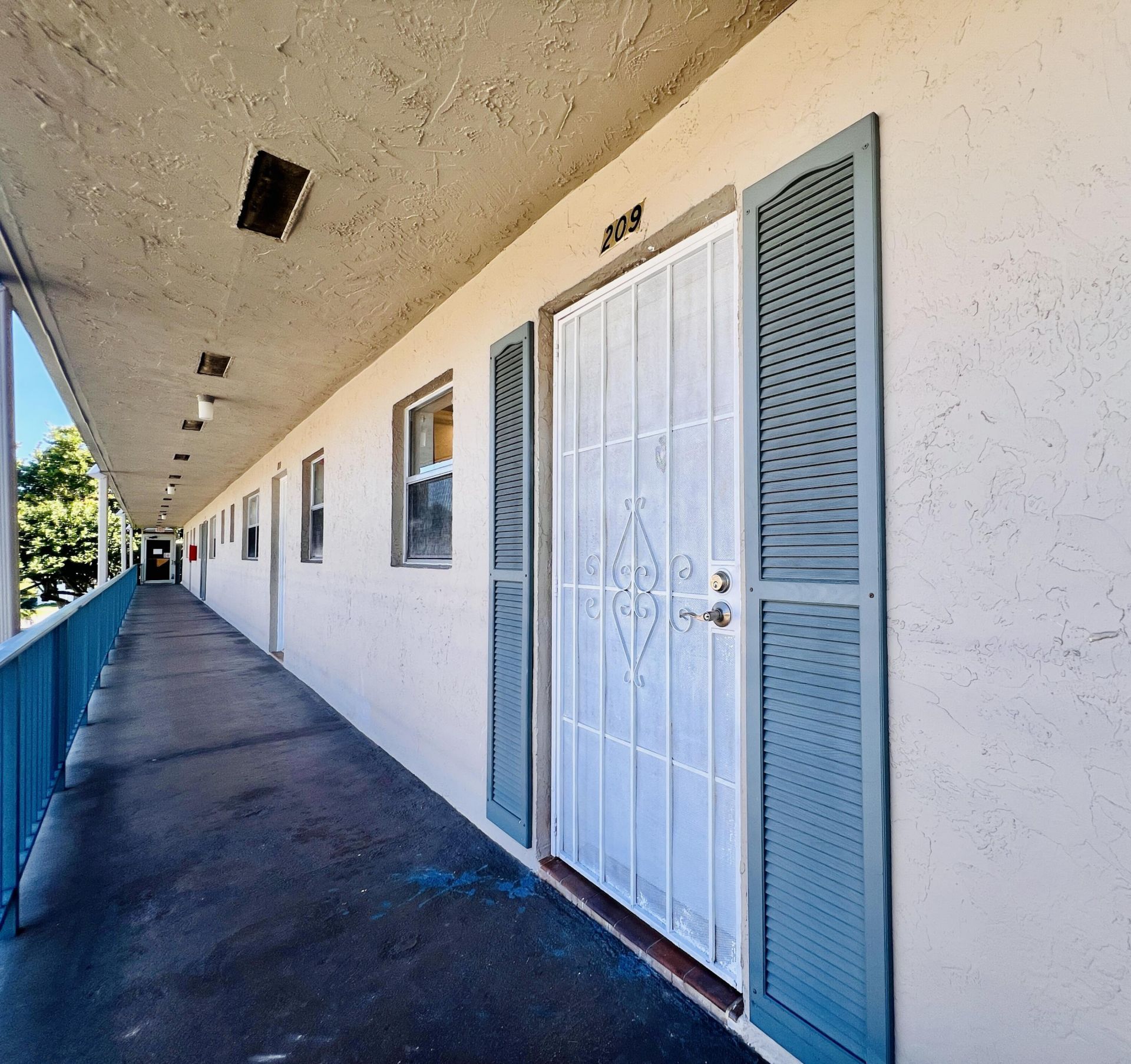 209 Oxford 200, West Palm Beach, FL 33417 Photo