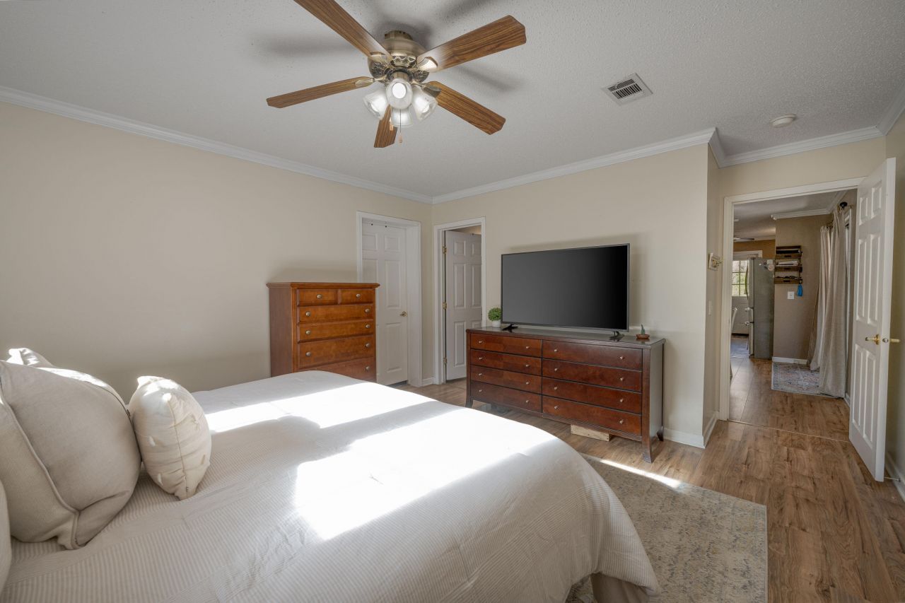 98 Swanson Drive Photo 13