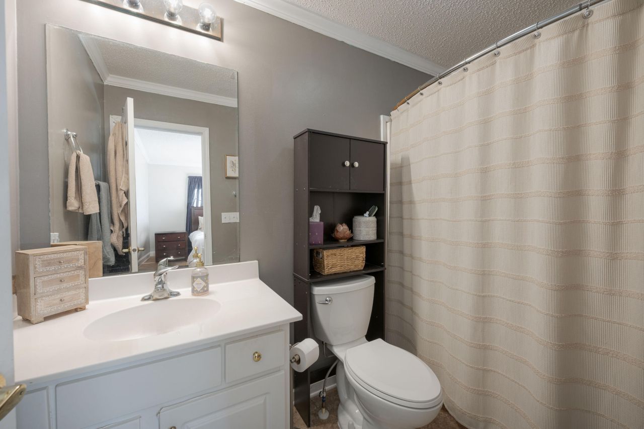 98 Swanson Drive Photo 14