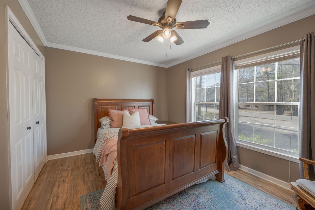 98 Swanson Drive Photo 16